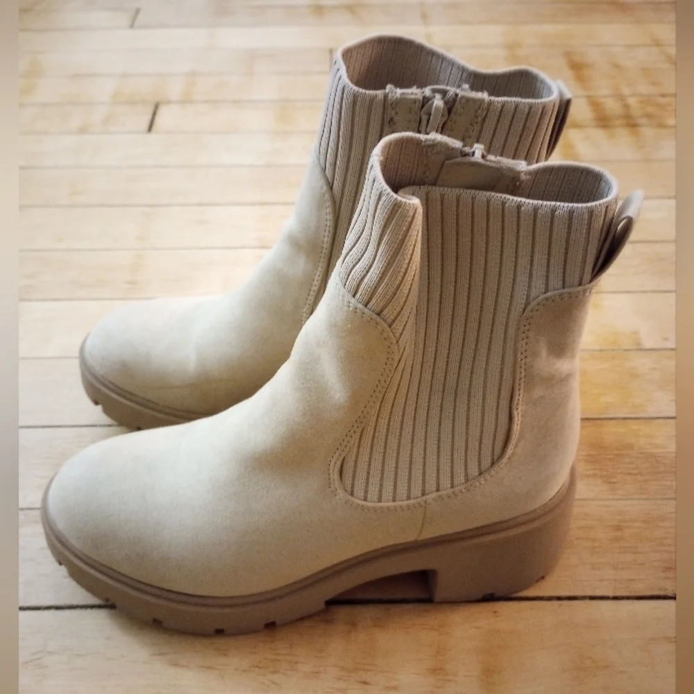 American Eagle Light Brown Ankle Boots Women's Beige Boots Size 7